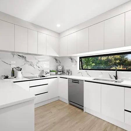 Beauty In Bayswater - New Build Luxuryヴィラ